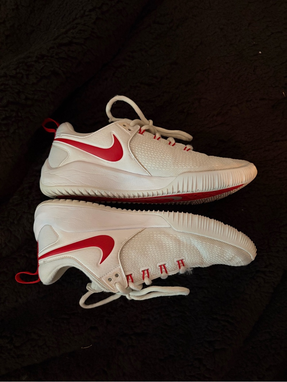 Nike White Athletic Shoes with Red Swoosh - Picture 3 of 6